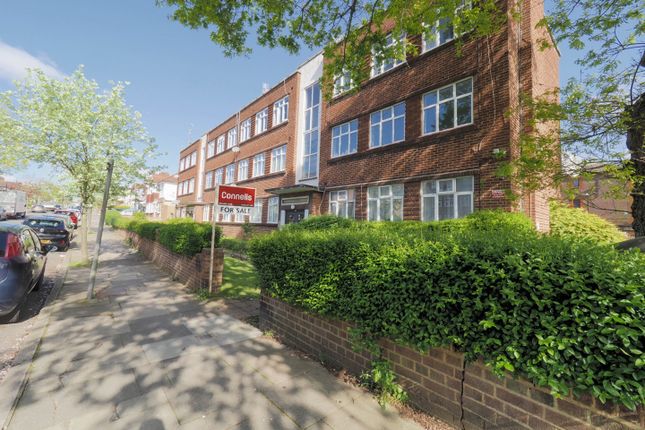 Thumbnail Flat to rent in Cavendish Avenue, Sudbury Hill, Harrow