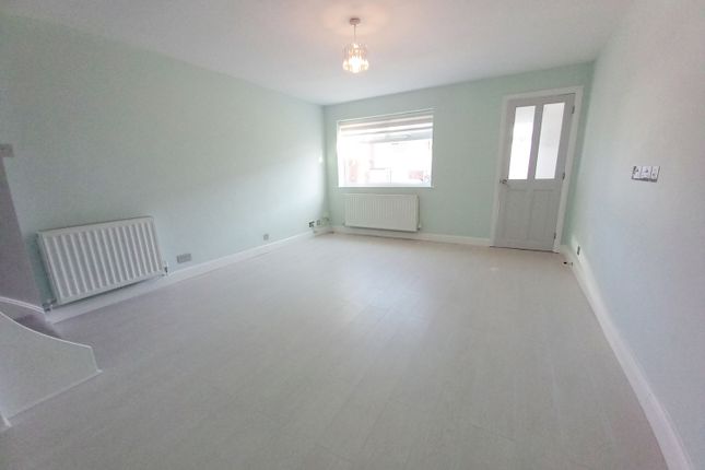 14, Hazelmere, Spennymoor photo 3