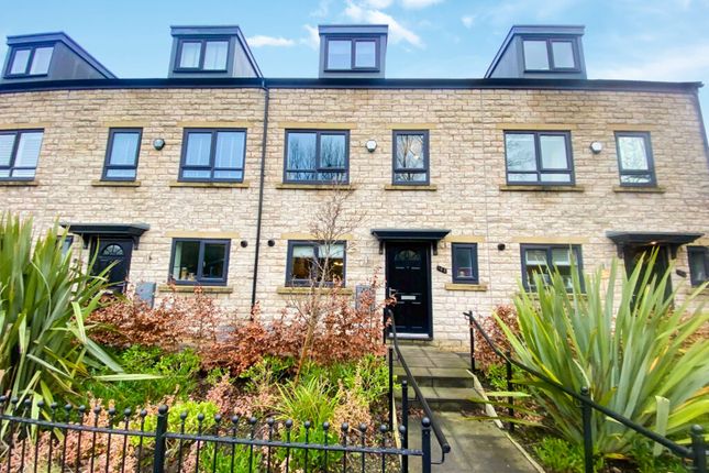 Thumbnail Town house for sale in Bacup Road, Rawtenstall, Rossendale