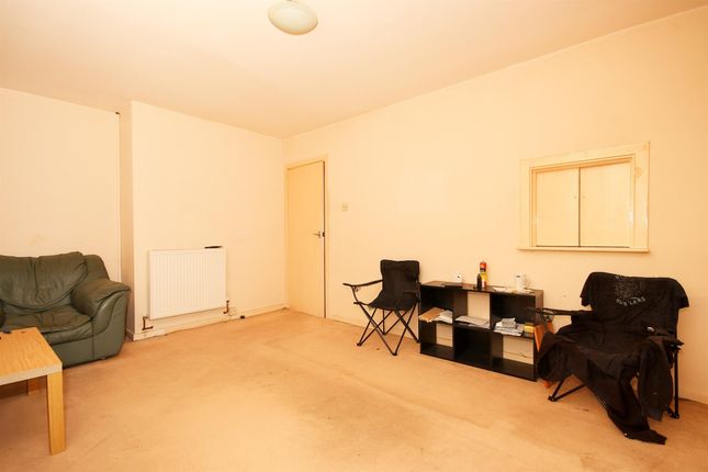 Maisonette for sale in Chace Avenue, Willenhall, Coventry