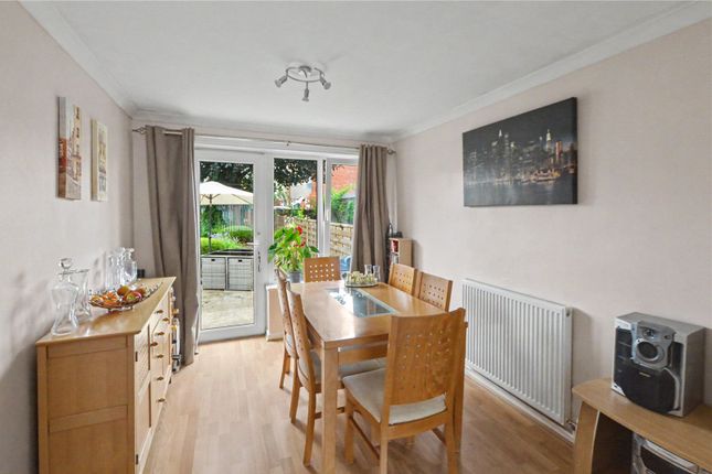 36, Glenfield Avenue, West Yorkshire photo 3