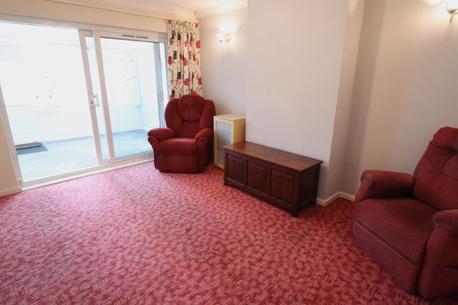 41, Bohemia Chase, Leigh-on-Sea photo 4