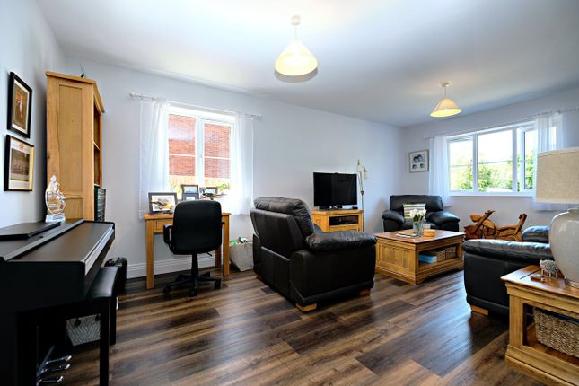 6, Church Brothers Close, Huntingdon photo 4