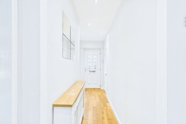 238 Talla Road, Glasgow photo 2