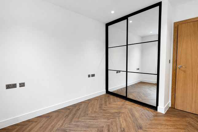 Flat 1, Fleet photo 4