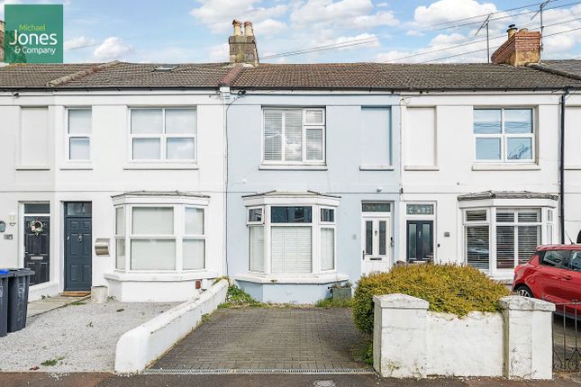 Terraced house to rent in The Drive, Worthing, West Sussex