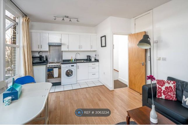 B Narford Road, London photo 2