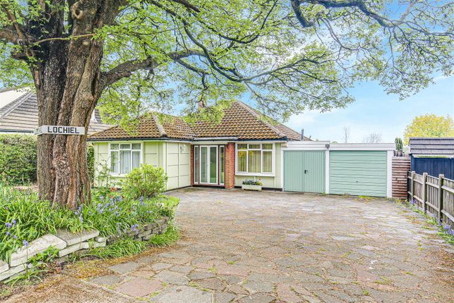 Thumbnail Bungalow for sale in Ricketts Hill Road, Tatsfield, Westerham