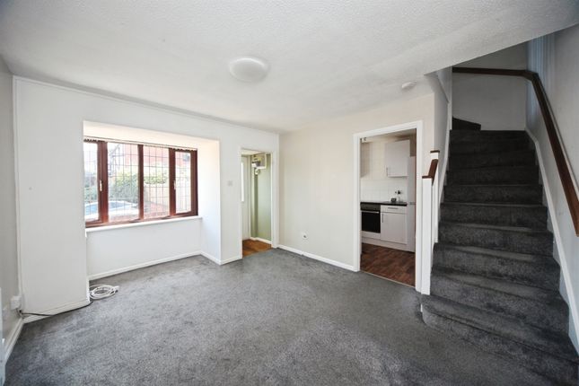 11, Felbrigg Close, Luton photo 3