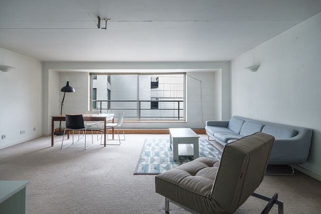Studio flat on 24 Shad Thames, London, £2,100/mo