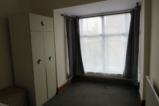 6 Moreton Road, Holyhead photo 3
