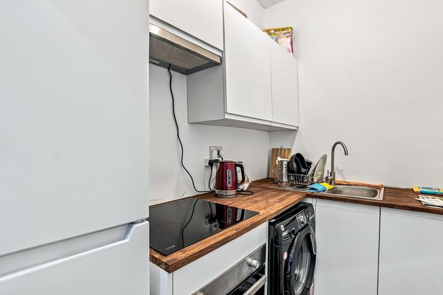 563b, Green Lane, ILFORD photo 5