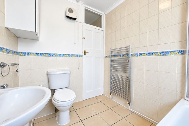 Twickenham Road, Isleworth photo 5