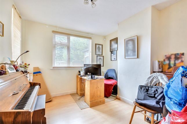 6, Grassmere Avenue, Nottingham photo 3