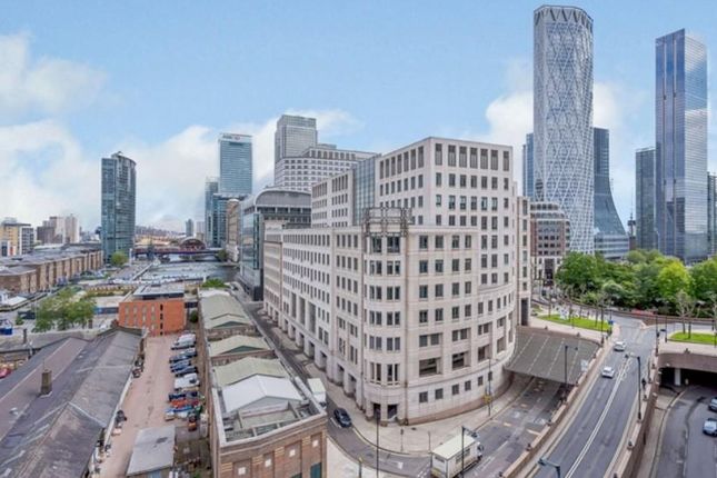 Westferry Circus, Canary Wharf, London photo 2