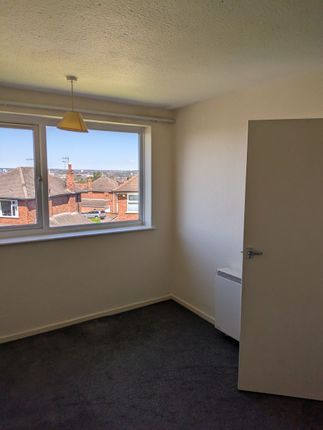 Flat to rent in Stanhome Court, West Bridgford, Nottingham
