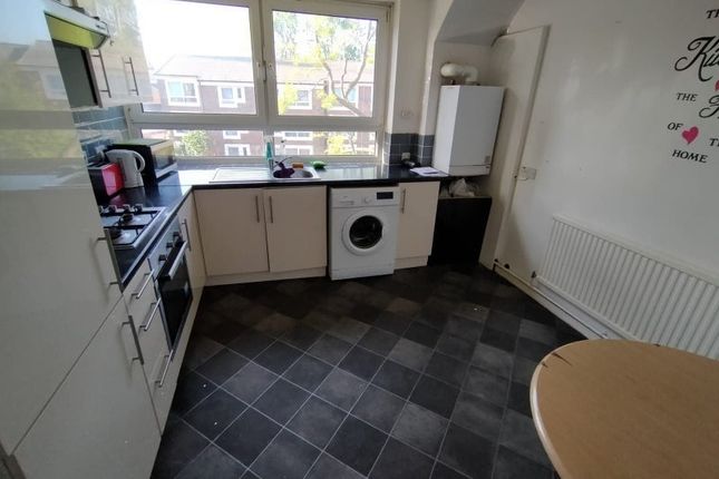 Prospect Row, London E15 photo 5
