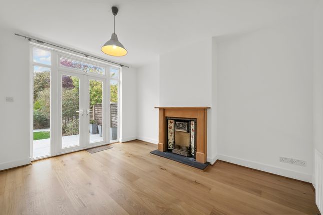 3, Cannon Close, London photo 3