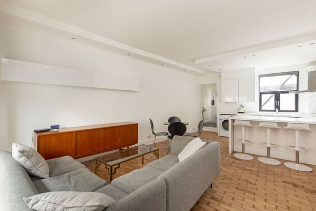 20 Bradbury Mews, London photo 4