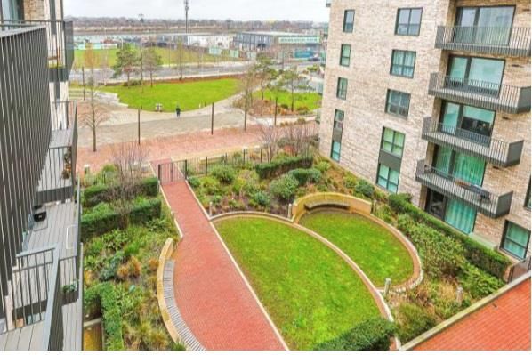 Flat 54, 2, Accolade Avenue, Southall photo 3