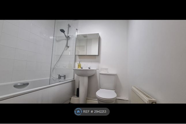 Flat, Henry Bird Way, Northampton photo 4