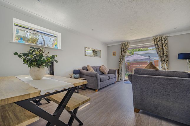 72, Kingsmead, Westerham photo 4