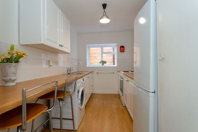Flat 2, 96 Franklin Road, Harrogate photo 2