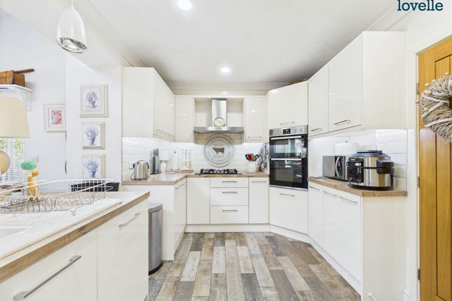 7, Beech Avenue, Nettleham photo 4