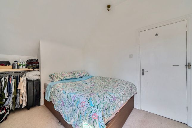 Waldegrave Road, Teddington photo 4