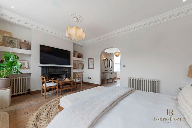 Terraced house for sale in Chevening Road, London
