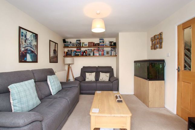 52, Goose Acre, Cheddington photo 3