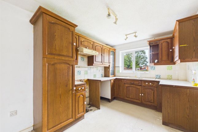 6, Ploughmans Close, Worcestershire photo 2