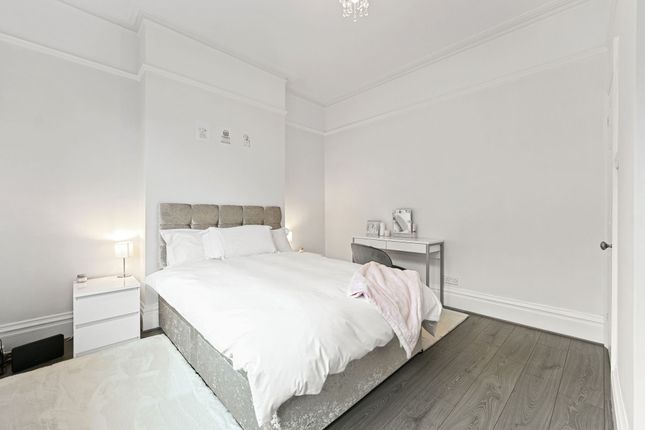 Flat for sale in Station Road, Sutton