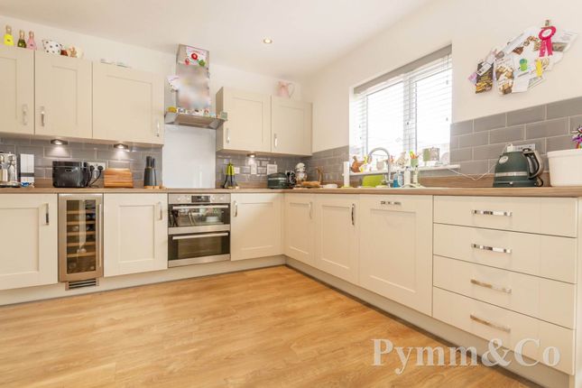 2, Tipperary Avenue, Norwich photo 2