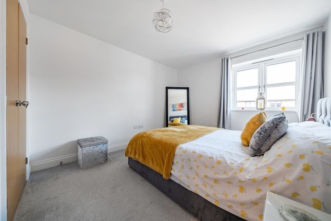 Flat for sale in Lime Tree House, Hook, Hampshire