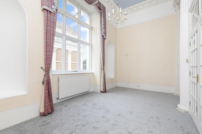 Flat 8-1.Jpg