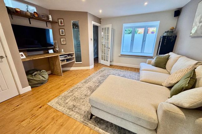 6, Furse Close, Camberley photo 3