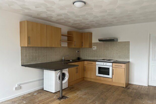 Flat to rent in Old Smithy, Newport