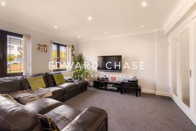 6, Great Owl Road, Chigwell photo 4
