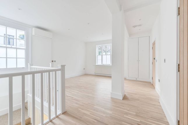 Flat for sale in Guildhouse Street, Pimlico, London