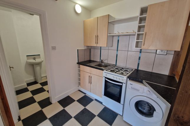 132d, St Albans photo 5