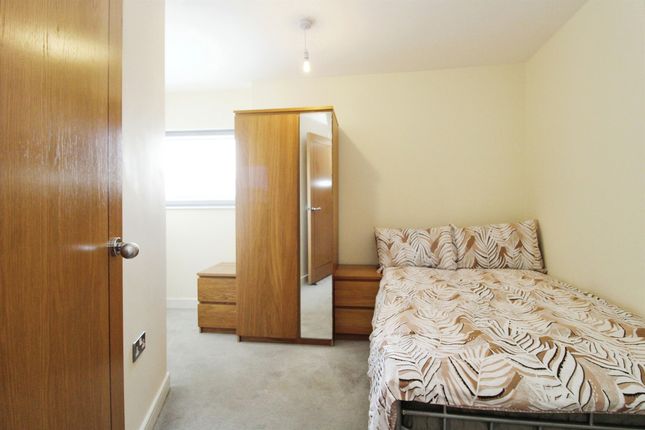Flat 82, Altolusso, Bute Terrace, Cardiff photo 4