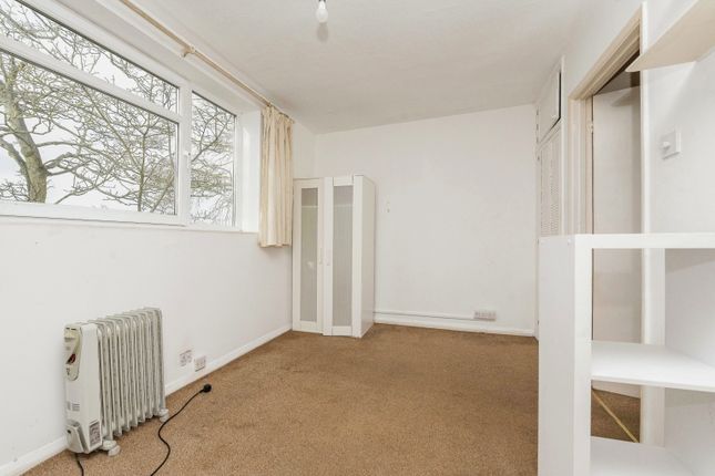Flat for sale in High Street South, Dunstable, Bedfordshire