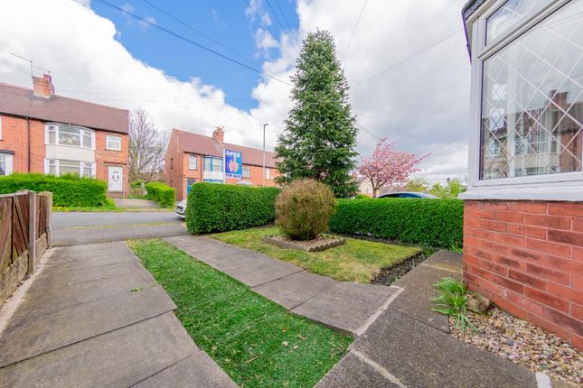 Terraced house for sale in Oakwood Avenue, Wakefield