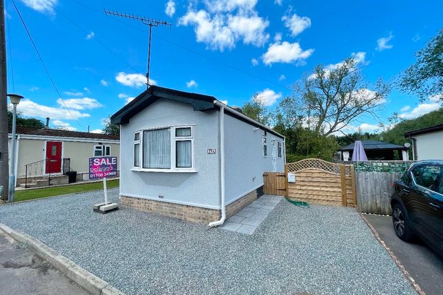 Thumbnail Mobile/park home for sale in North End, Cummings Hall Lane, Romford