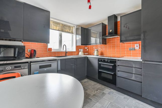 Thumbnail Flat to rent in Southey Road, Oval, London