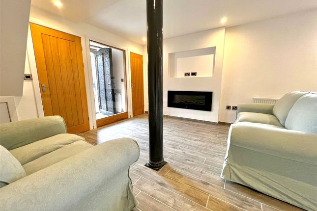 Apartment 2, The Old Grammar School, 16, Manor Square, Otley photo 2