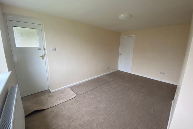 19, Devon Crescent, Haslingden, Rossendale photo 4