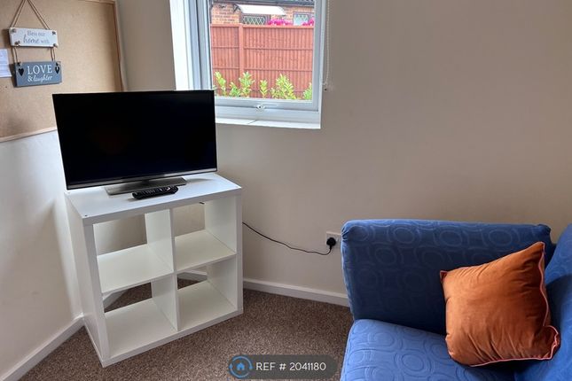 Livingroom 2 / Quiet Room
