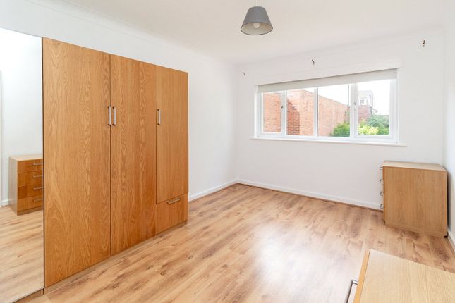 Flat for sale in Drive Court, The Drive, Edgware
